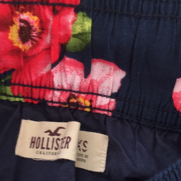 Hollister mini skirt - Picture 3 of 6